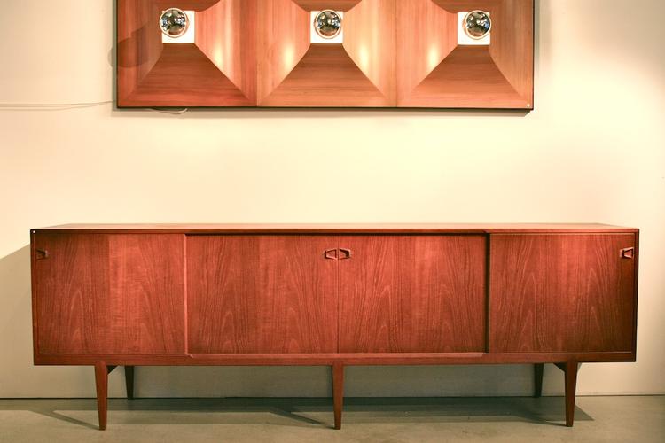 Edles Teakholz-Sideboard von H. Rosengren Hansen