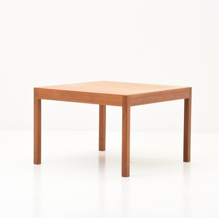 Quadratischer Teak-Couchtisch von Hans J. Wegner