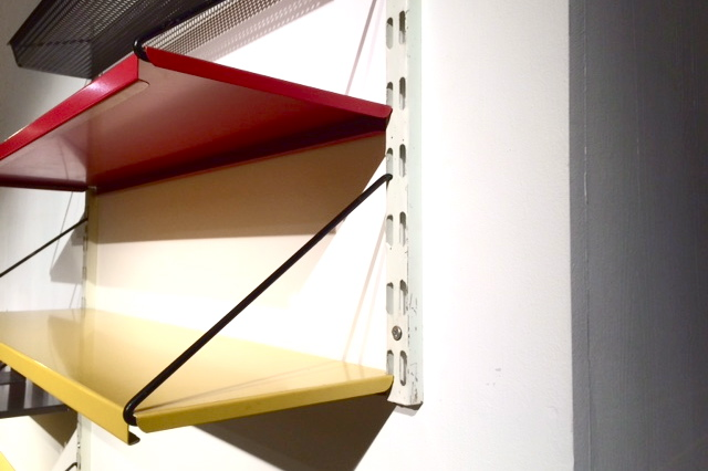 Vielfältiges Wandgestell des Holländers Tjerk Reijenga - 8